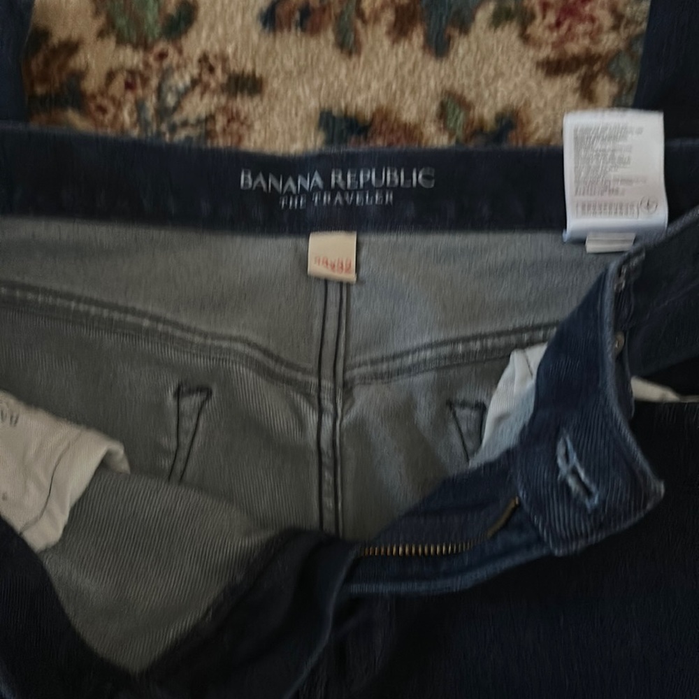 Banana Republic Traveler Jeans size 33x32